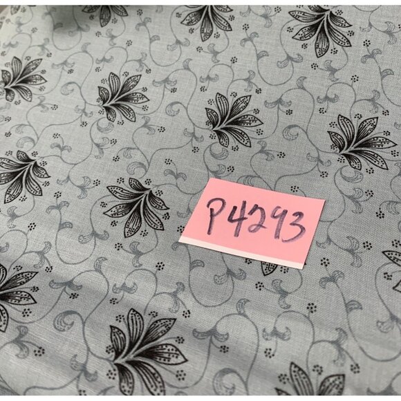 Blue Floral Cotton Fabric 1/2 yard 45" Wide Sewing Quilting Craft - Picture 3 of 3